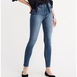 ABERCROMBIE Erin Skinny Jeans Size 6